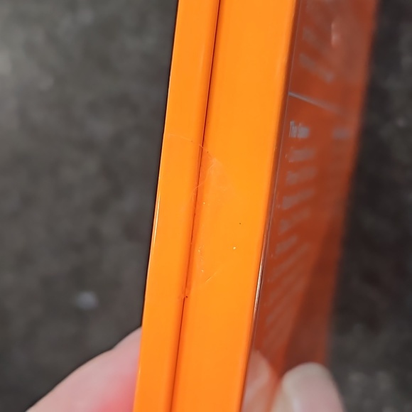 NIP - Glass Screen Protector - Picture 4 of 4